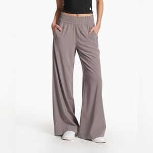 vuori villa wide leg pant smoke gray medium nwt
